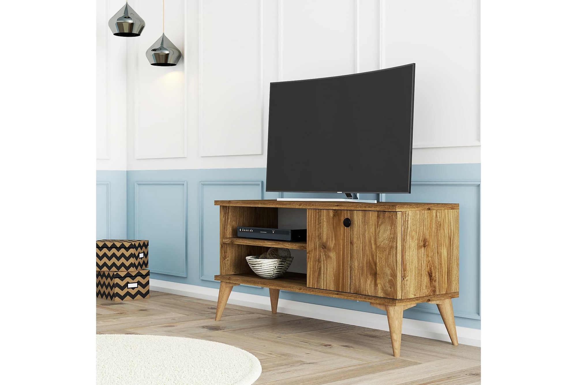 Reyne Tv-bord, Valnød